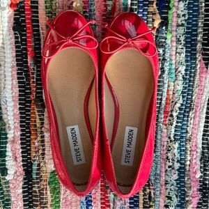 WORN ONCE Steve Madden Glossy Red Flats with Bow